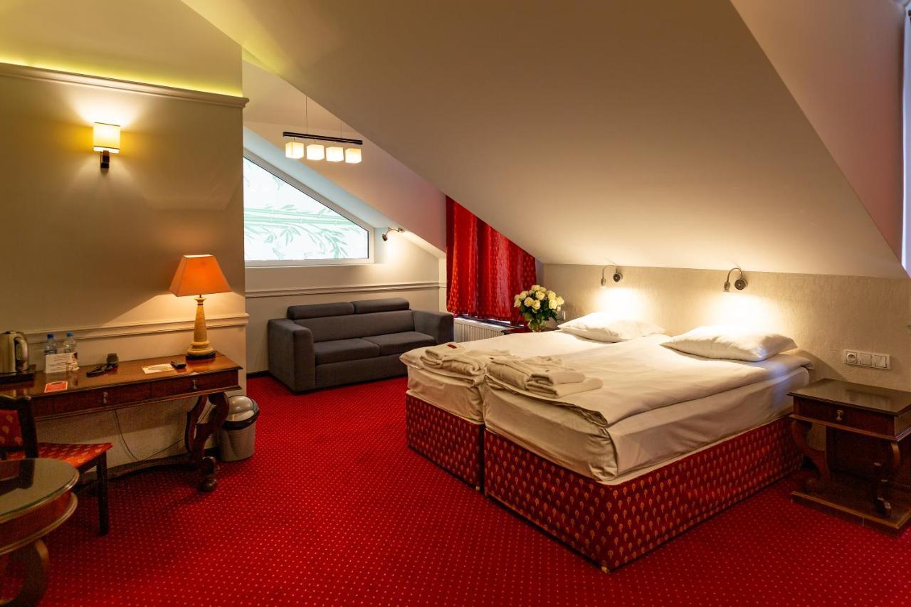 Hotel Senator Konferencje & Spa 스타라초비체 외부 사진